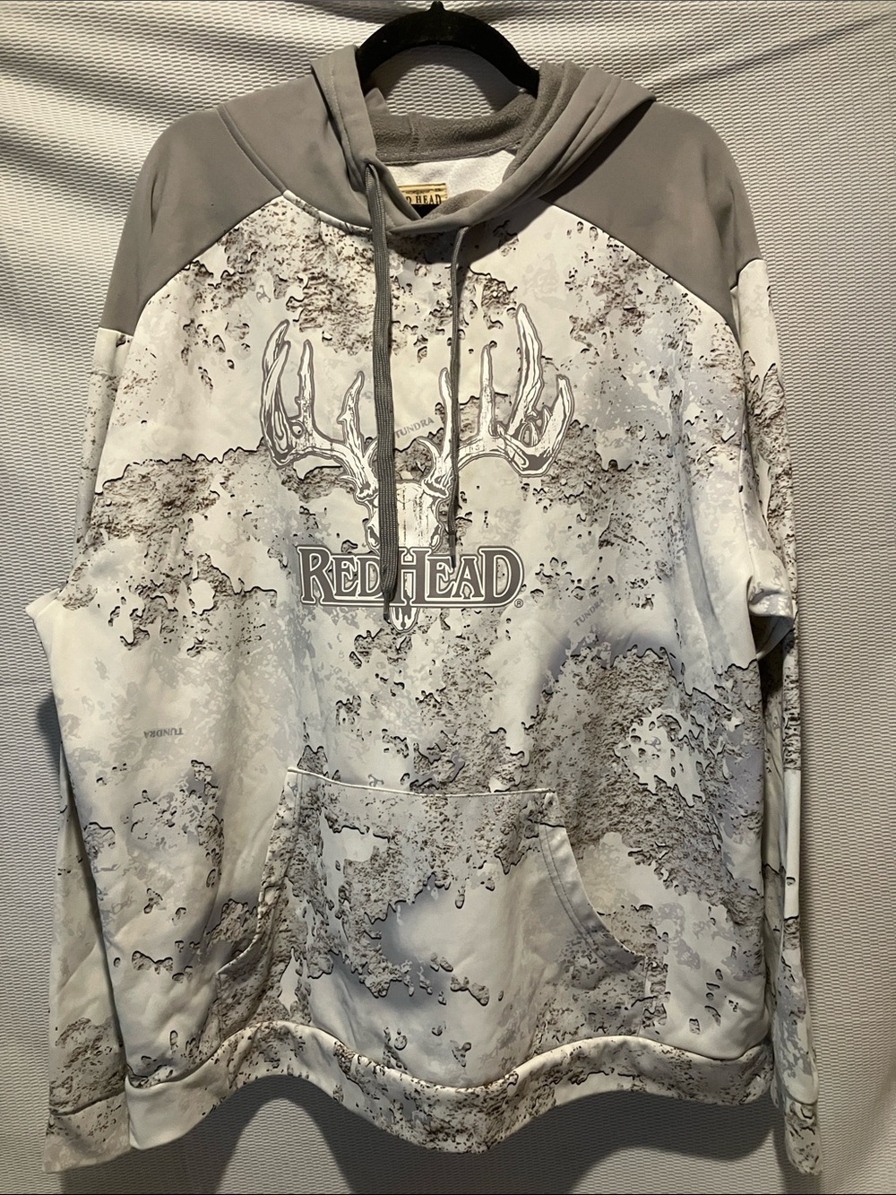 RedHead Men's White & Gray Camo Hooded Pullover